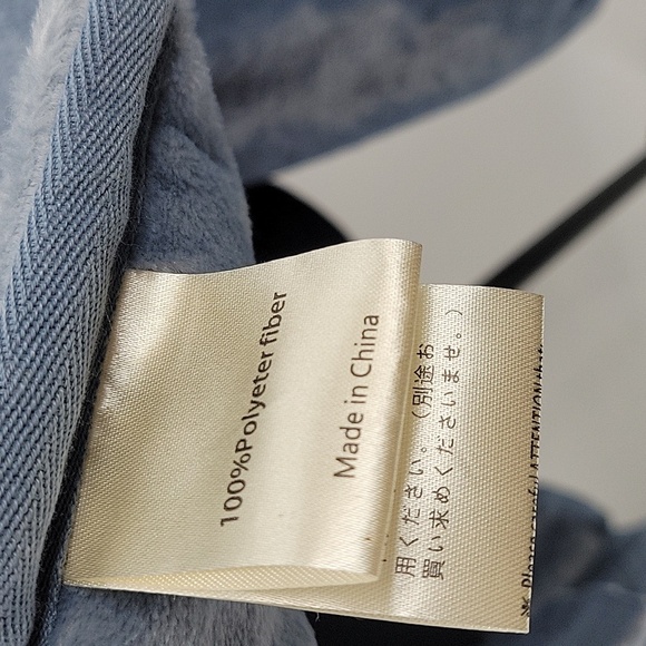 Heated Blanket with USB Connection (Battery Pack Not Included) Can Use Powerbank - Picture 12 of 16